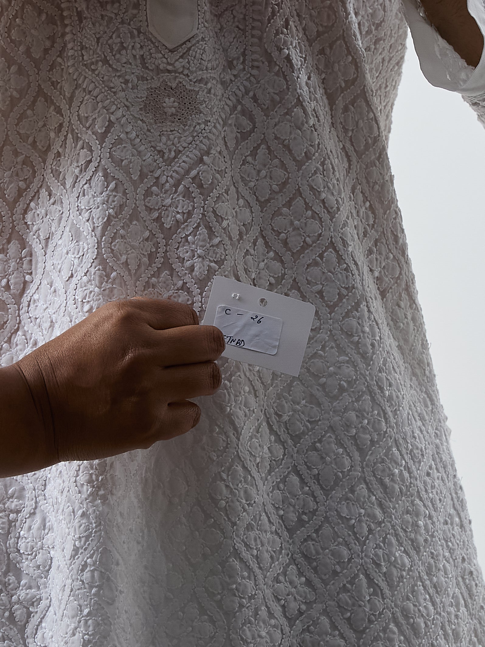 The Idris Signature Chikankari Kurta Ensemble – Pearl White