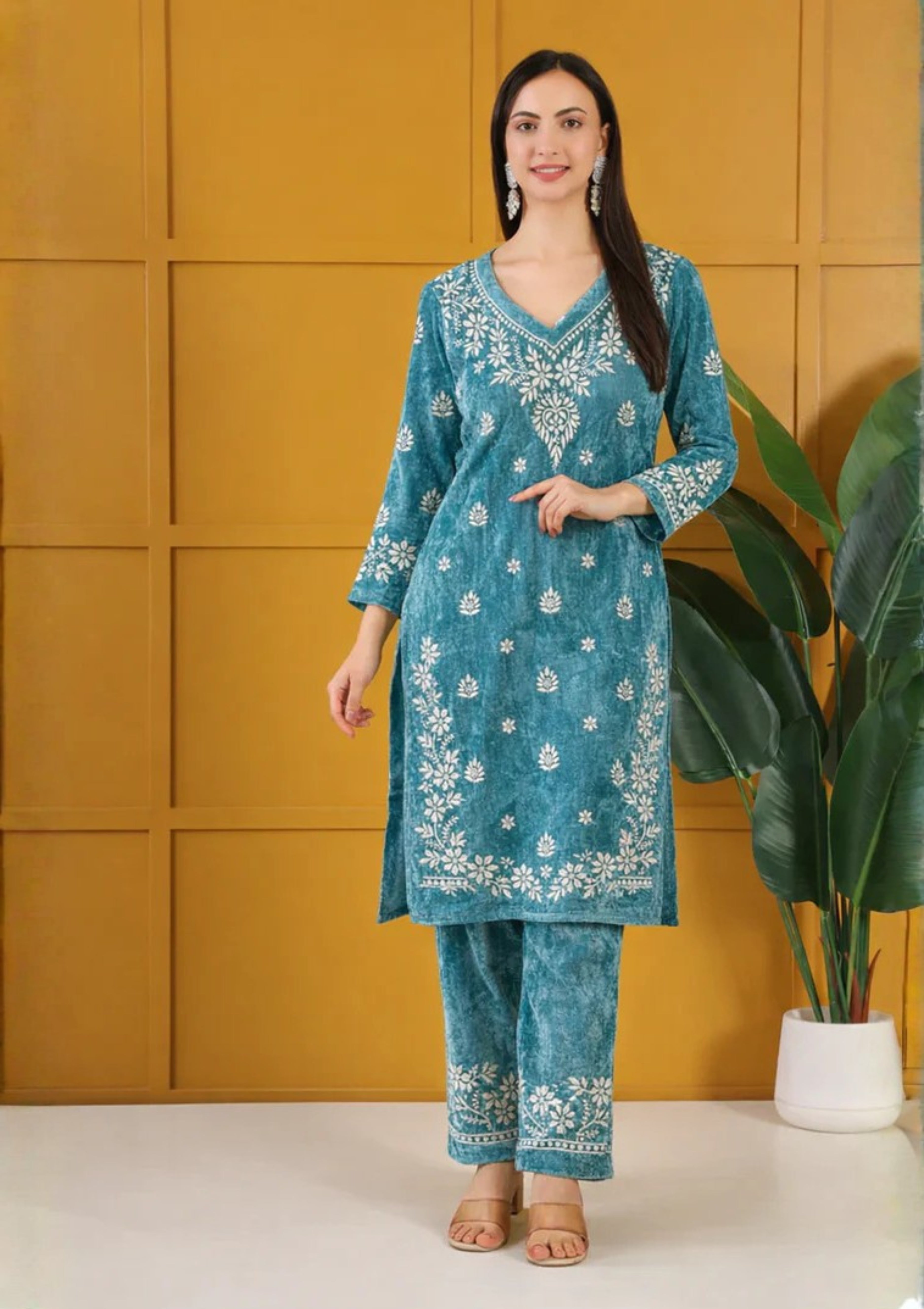 Rivaayat Velvet Teal Co-ord Set